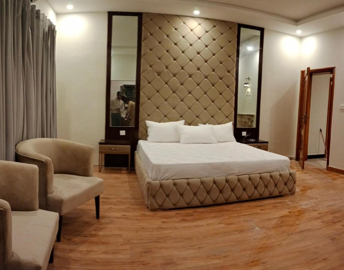 Hayat Grand Guest House 이슬라마바드 외부 사진