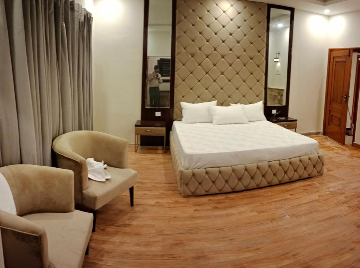 Hayat Grand Guest House 이슬라마바드 외부 사진