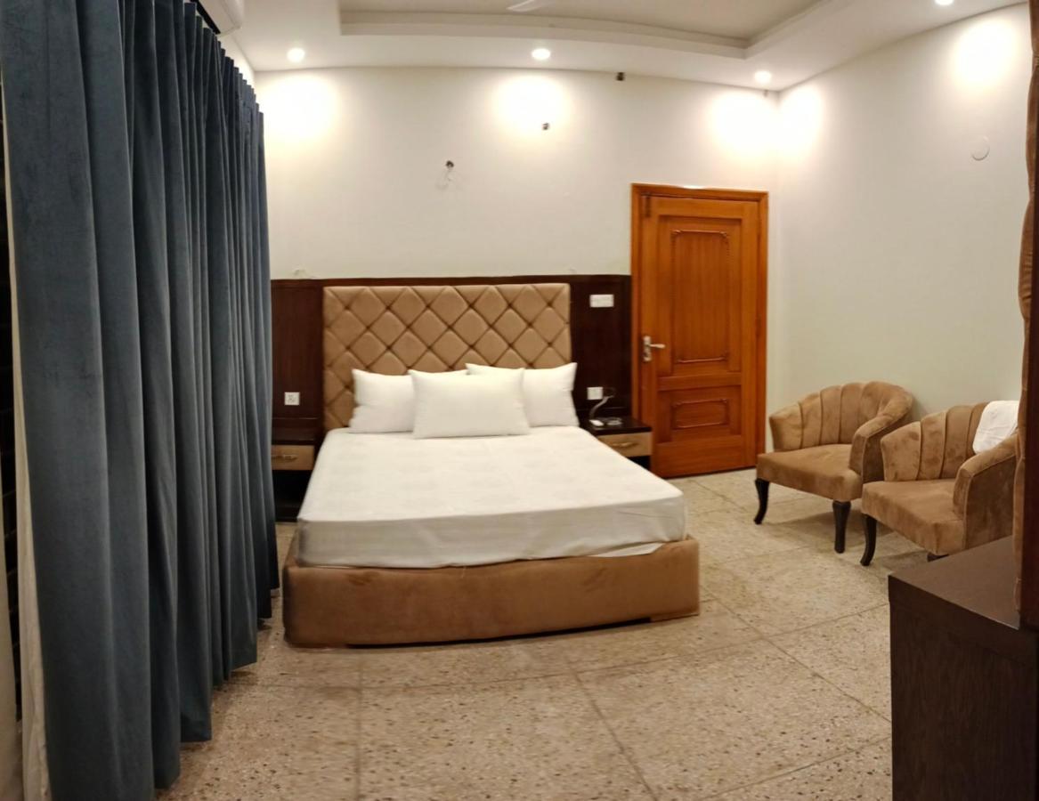 Hayat Grand Guest House 이슬라마바드 외부 사진