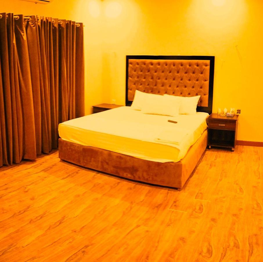 Hayat Grand Guest House 이슬라마바드 외부 사진