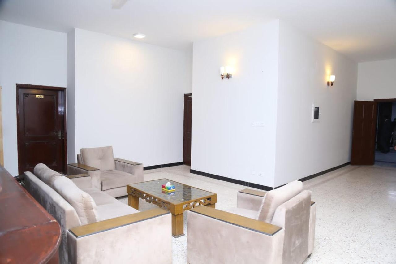 Hayat Grand Guest House 이슬라마바드 외부 사진