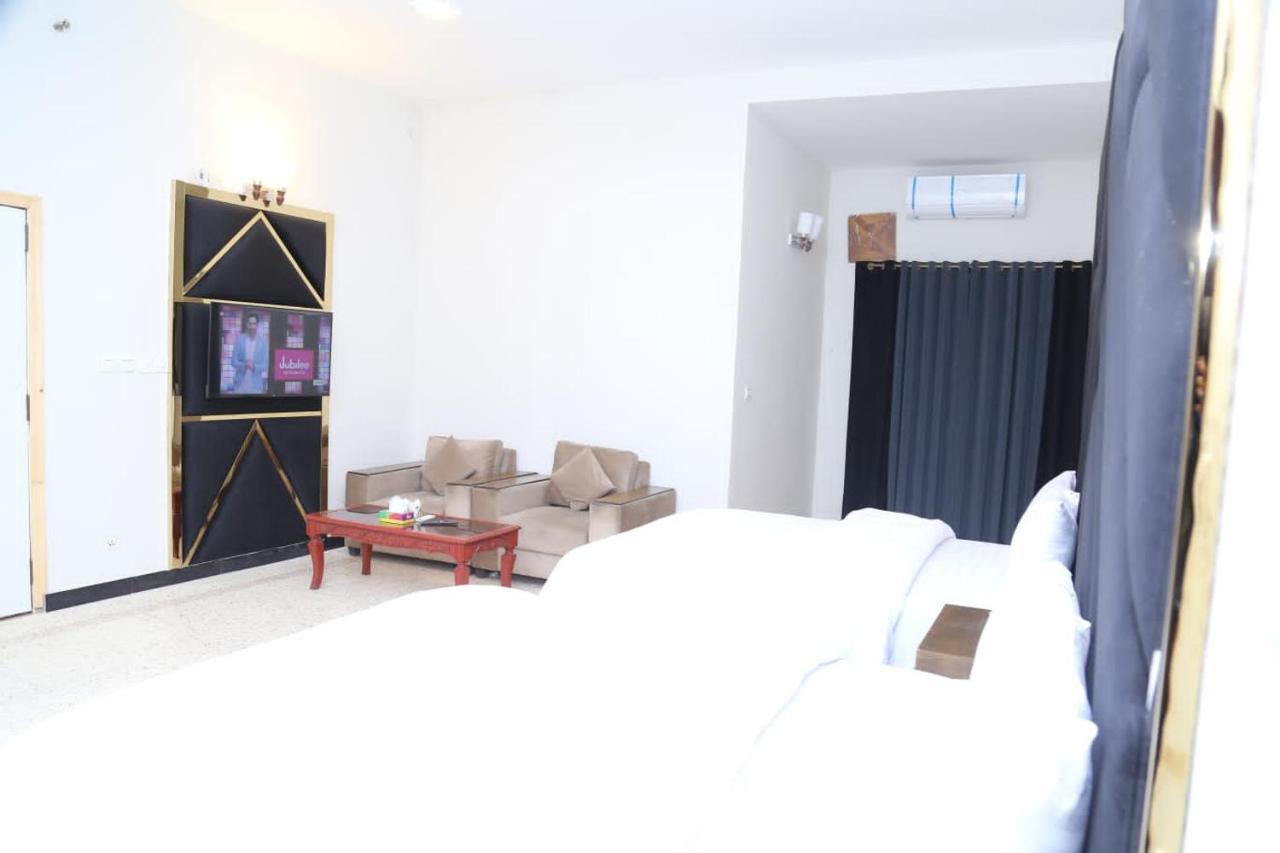 Hayat Grand Guest House 이슬라마바드 외부 사진
