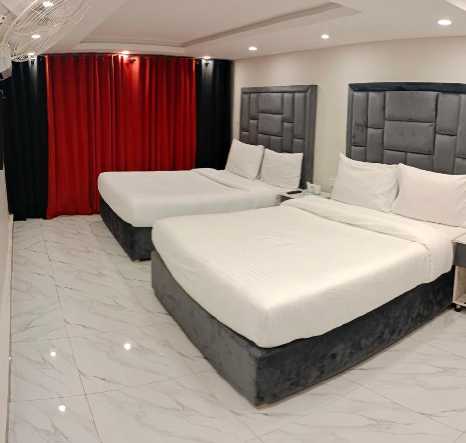 Hayat Grand Guest House 이슬라마바드 외부 사진