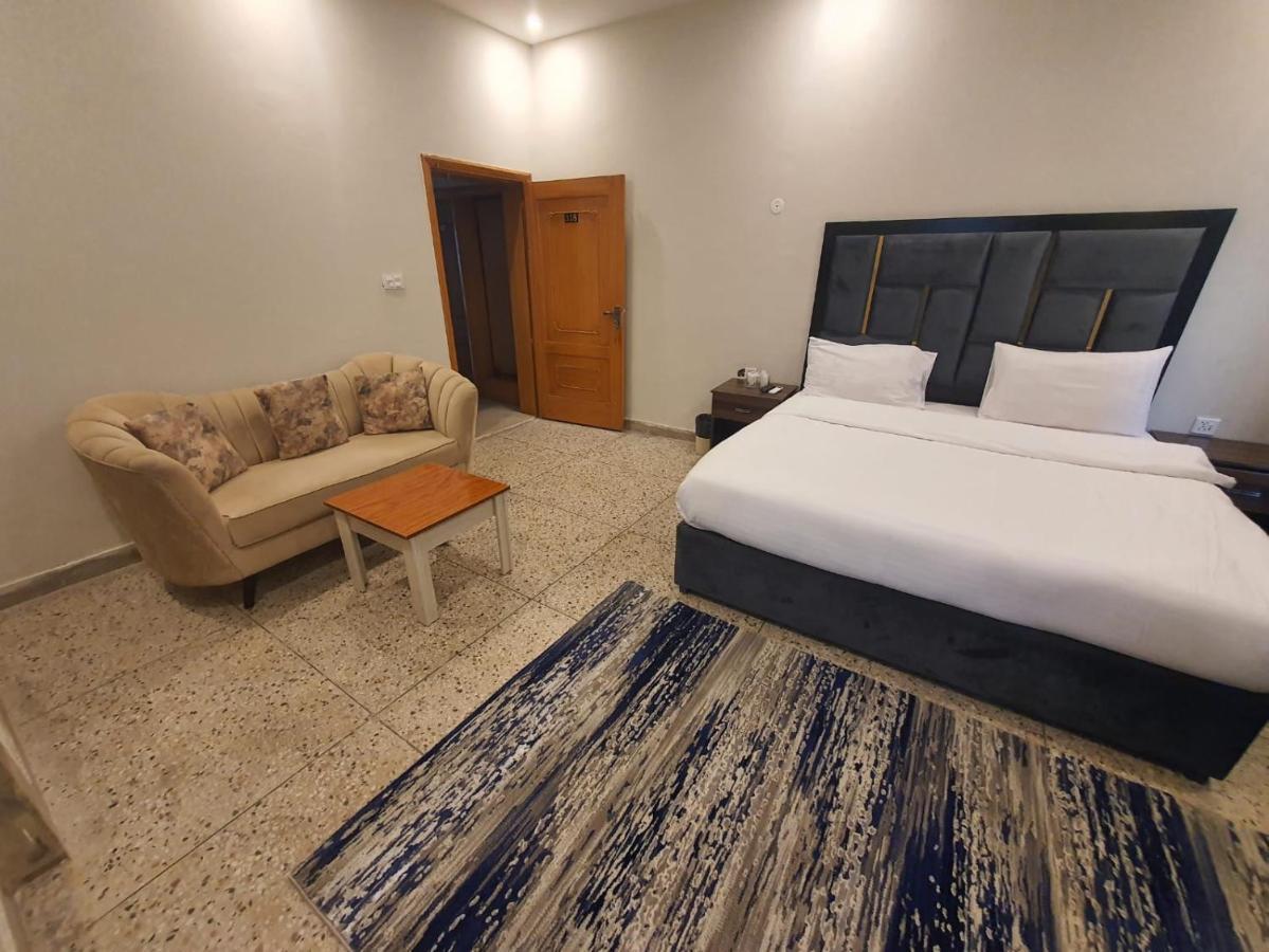 Hayat Grand Guest House 이슬라마바드 외부 사진