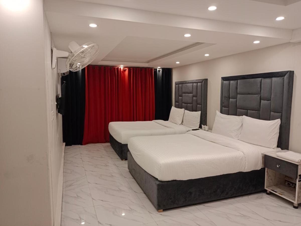 Hayat Grand Guest House 이슬라마바드 외부 사진
