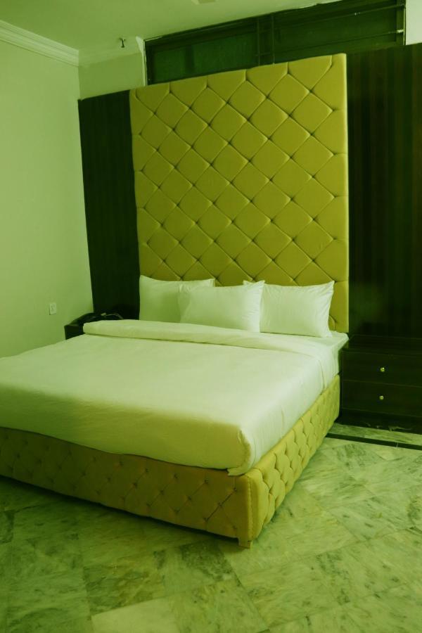 Hayat Grand Guest House 이슬라마바드 외부 사진