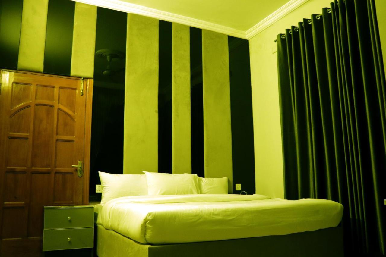 Hayat Grand Guest House 이슬라마바드 외부 사진
