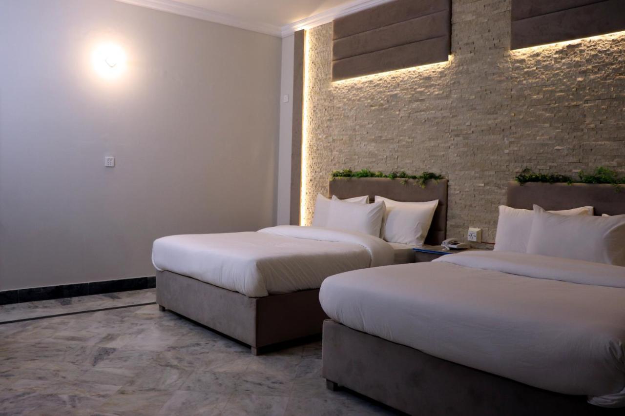 Hayat Grand Guest House 이슬라마바드 외부 사진