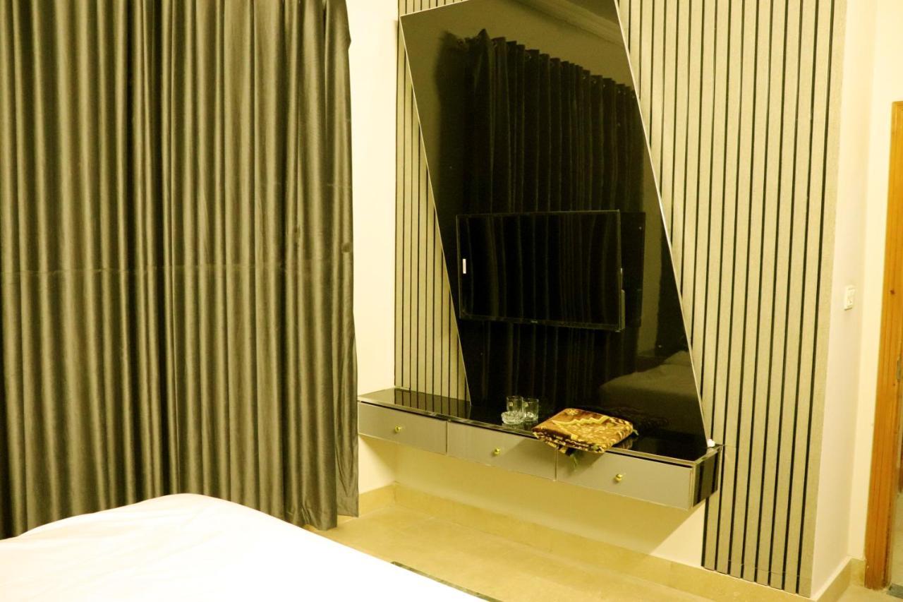 Hayat Grand Guest House 이슬라마바드 외부 사진